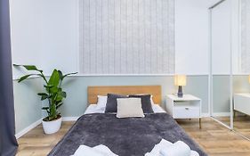 Nowoczesny Apartament W Scislym Centrum Krakowa - By Upstairs